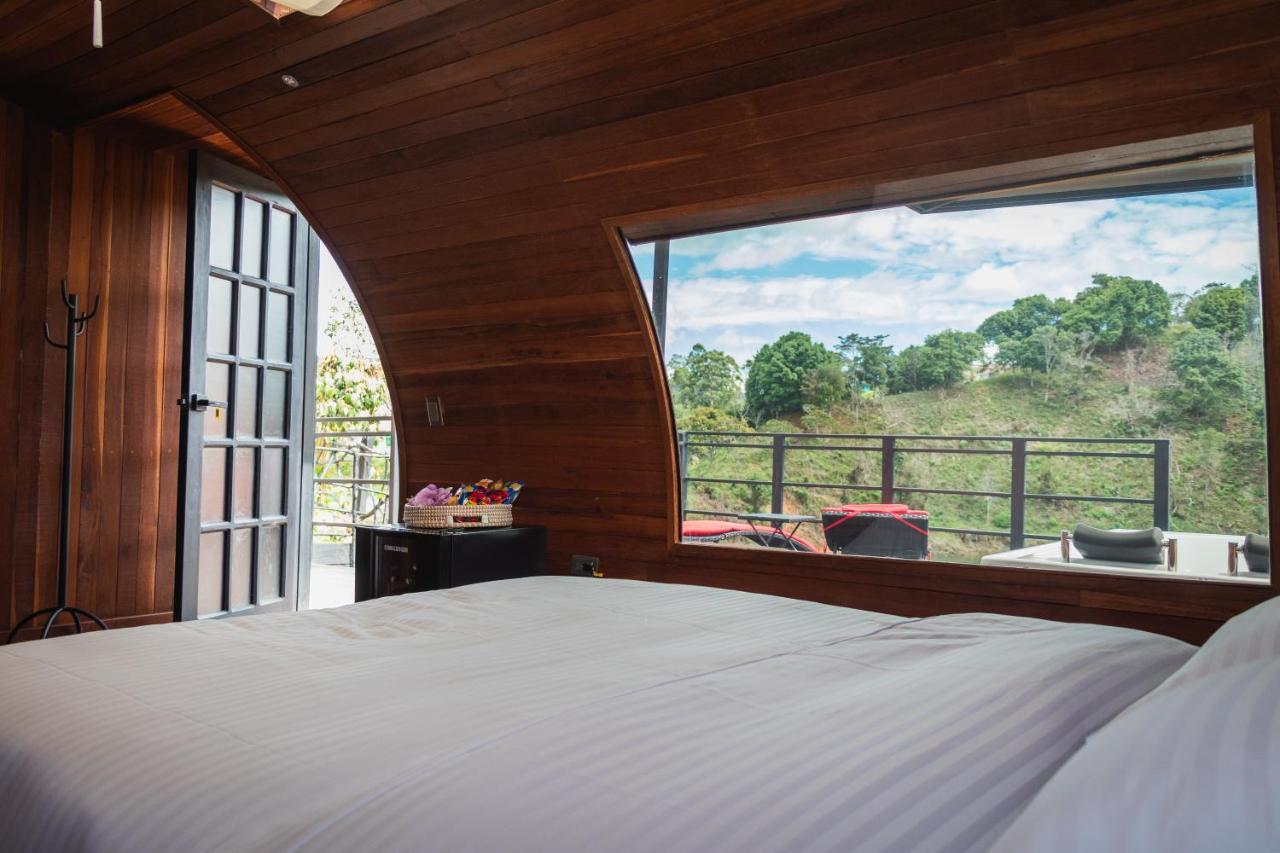 Glamping The Mountain Hotel Guatape Exterior photo