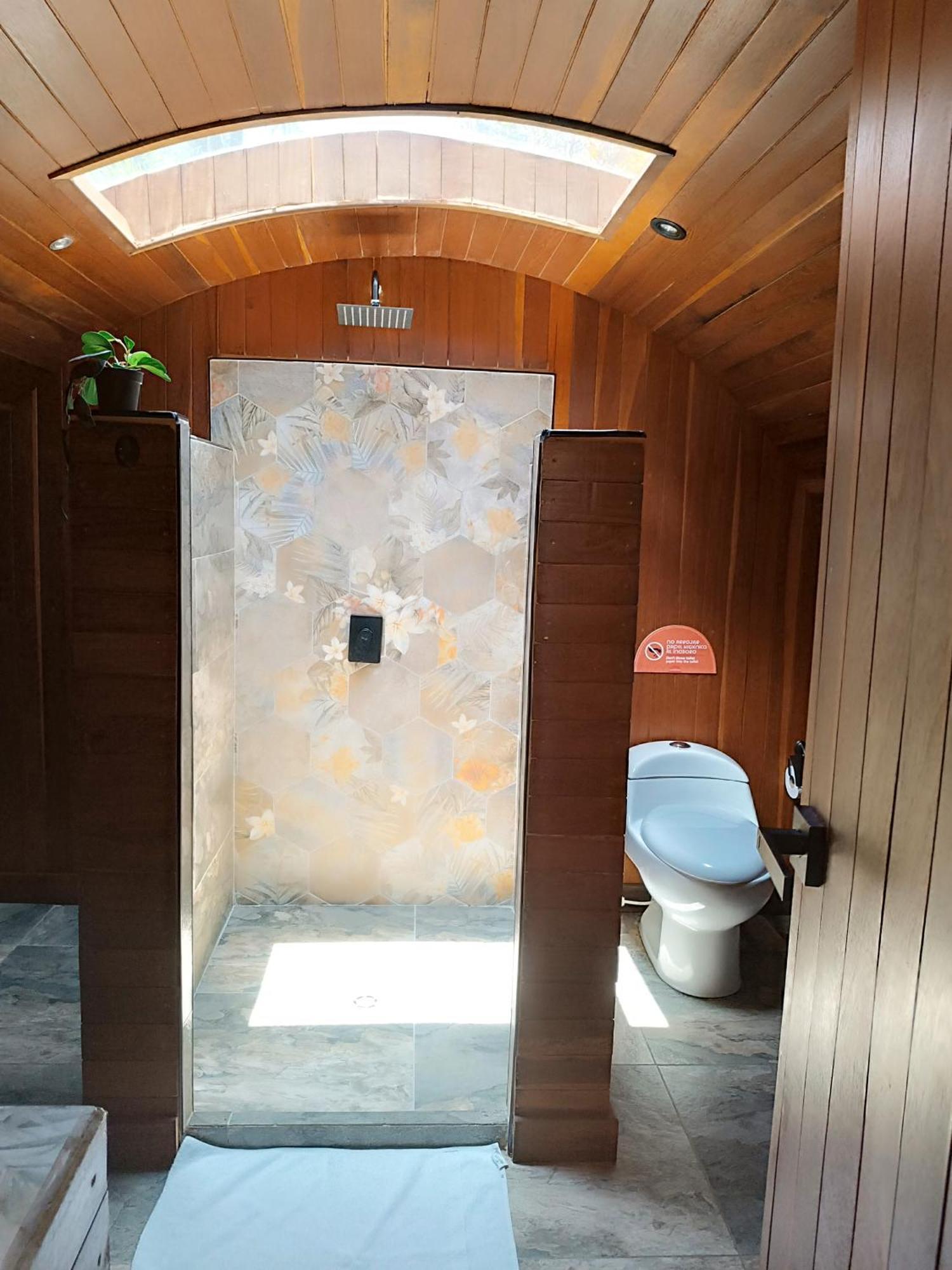 Glamping The Mountain Hotel Guatape Exterior photo