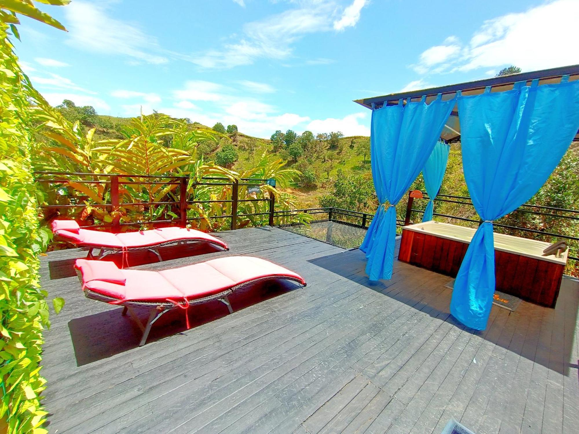 Glamping The Mountain Hotel Guatape Exterior photo