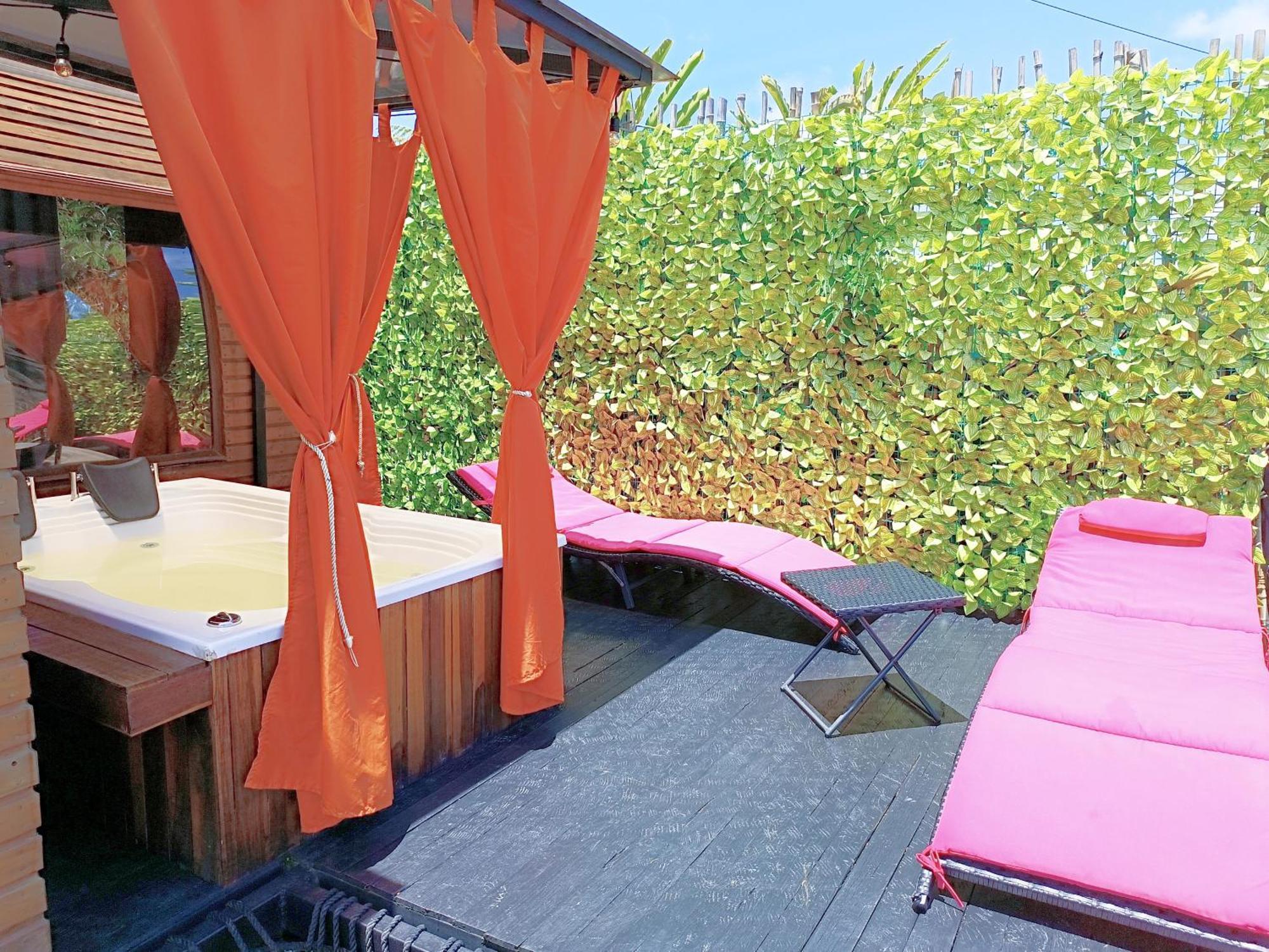 Glamping The Mountain Hotel Guatape Exterior photo