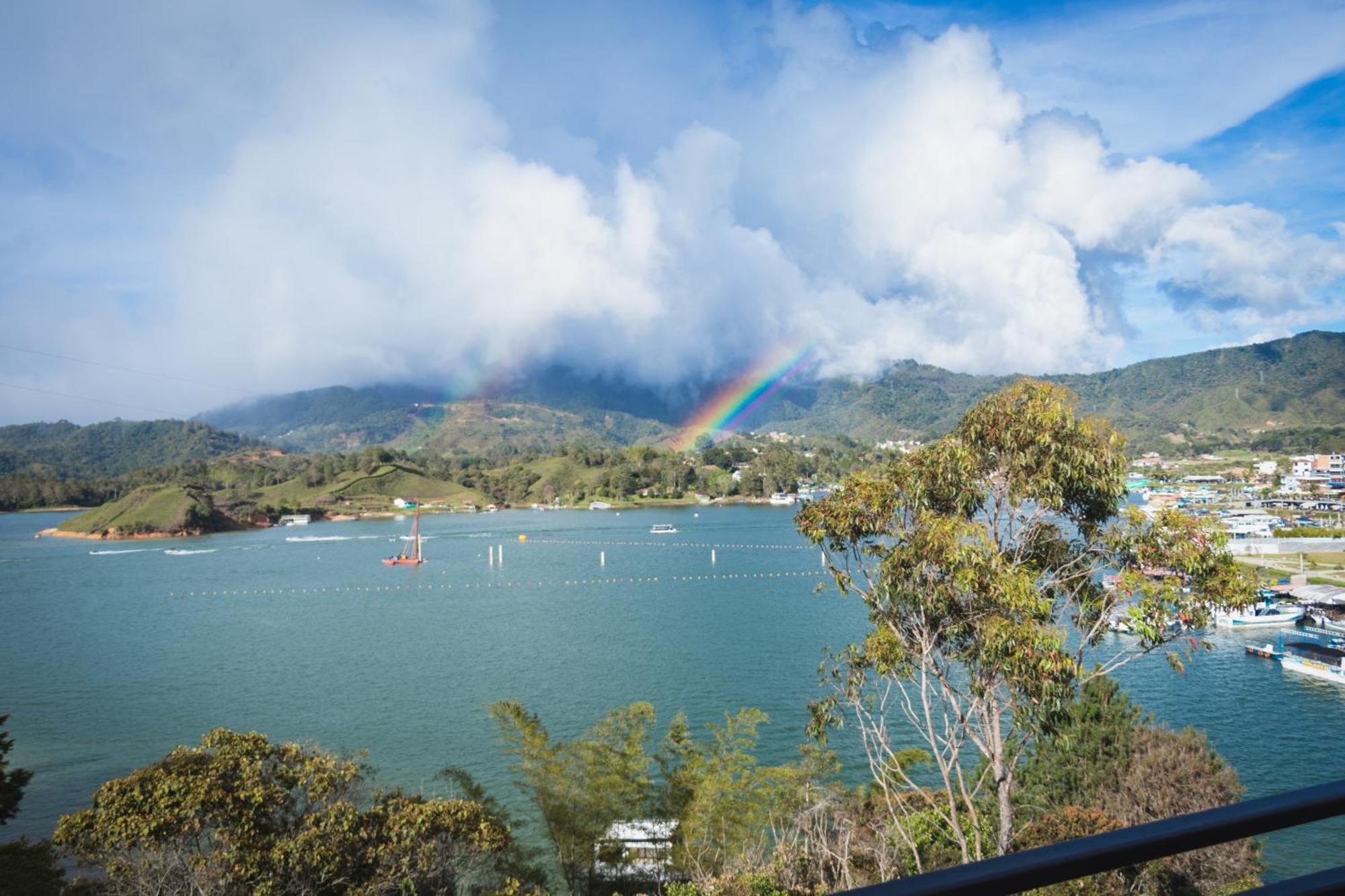 Glamping The Mountain Hotel Guatape Exterior photo